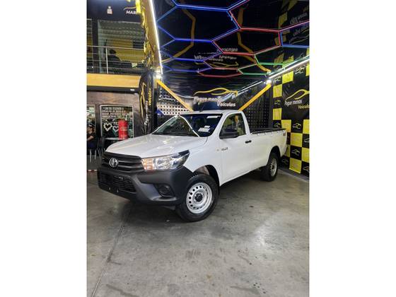 TOYOTA HILUX 2.8 D-4D TURBO DIESEL CS 4X4 AUTOMÁTICO TOYOTA HILUX 2.8 D-4D TURBO DIESEL CS 4X4 AUTOMÁTICO